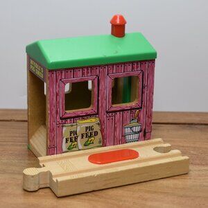 MCCOOL'S PIG SHED Sounds Thomas & Friends Wooden Railway Train Engine Works
